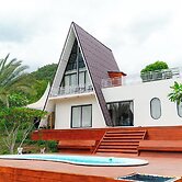 Honey Queen Resort