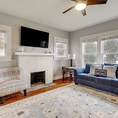 1 Mi to Hermann Park: Houston Apt w/ Shared Yard