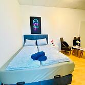 Spacious 2BR Apt For 9 Near Liesing