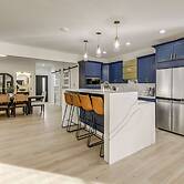 Home Theater + Rooftop Deck! Fountain Sq Stunner