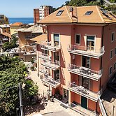 Kriss Apartments