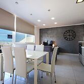 Serene 2BR Penthouse - Sea View Terrace