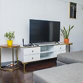 Centrally Located 1 Bedroom Apartment - 2365