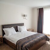The Life Nest Hotel