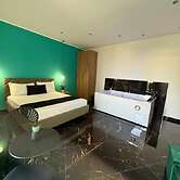 HOTEL MOVIDA