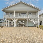 Steps to Sand! Family Ocean Isle Beach Retreat