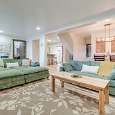 Amish Country Escape: Decatur Family Farmhouse