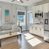 Outer Banks Couples Escape Near Beach & Gardens!