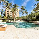 Gated Resort Condo By Hard Rock & Aventura Mall!