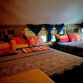 Hobbit cabana