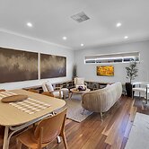 Spacious 3-bed Home in Leafy Yokine