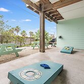 Caney Creek Beach Club - Pet Friendly! Golf Cart Included!