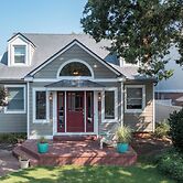 Charming 3 BR North End Beach Cottage One Block to the Beach Private P