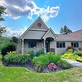 Fv43 Bretton Woods Single Level Home With AC on Golf Course!