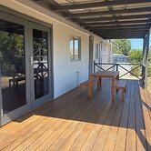 Private 3bed Home With Large Deck Central Location