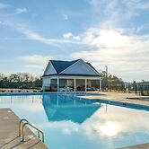 Family + Dog Friendly! Greenville Townhome w/ Deck