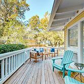 Sleek Golf-front Condo With a Washer/dryer, Deck, & Central AC - dog F