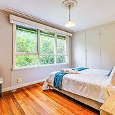 StayAU Comfy Two-Story with Pool Table