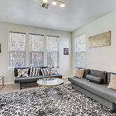 Walk to Bart Station: Richmond Townhome w/ Balcony