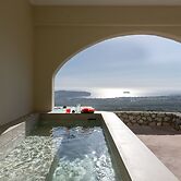 One bdr Apartment for 4-sea View-hot Tub-parking