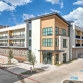 Landing Apartments Garland, TX