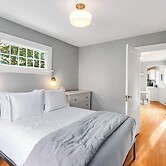 Montlake Hideaway in Spite House