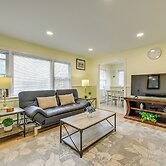 6 Mi to Lower Manhattan: Apt w/ Shared Patio!