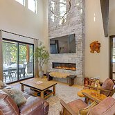 Mountain Modern and Spacious, Close to Everything!