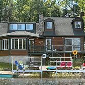 Dock & Views! Lakeside Family Escape in Wilton