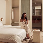 FOS Luxury Suites