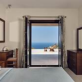 Karousa Luxury Villa