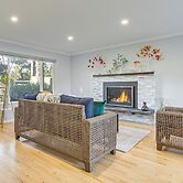 2 Mi to Wineries! Woodinville Home w/ Deck & Yard