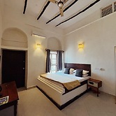 Stonetown Tides Hotel
