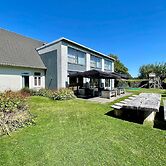 Spacious Group Stay in Teuge With Garden