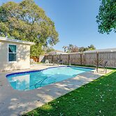 6 Mi to Honeymoon Island: Studio w/ Pool Access