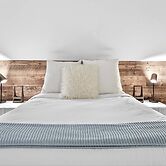426 Hotel du Lac