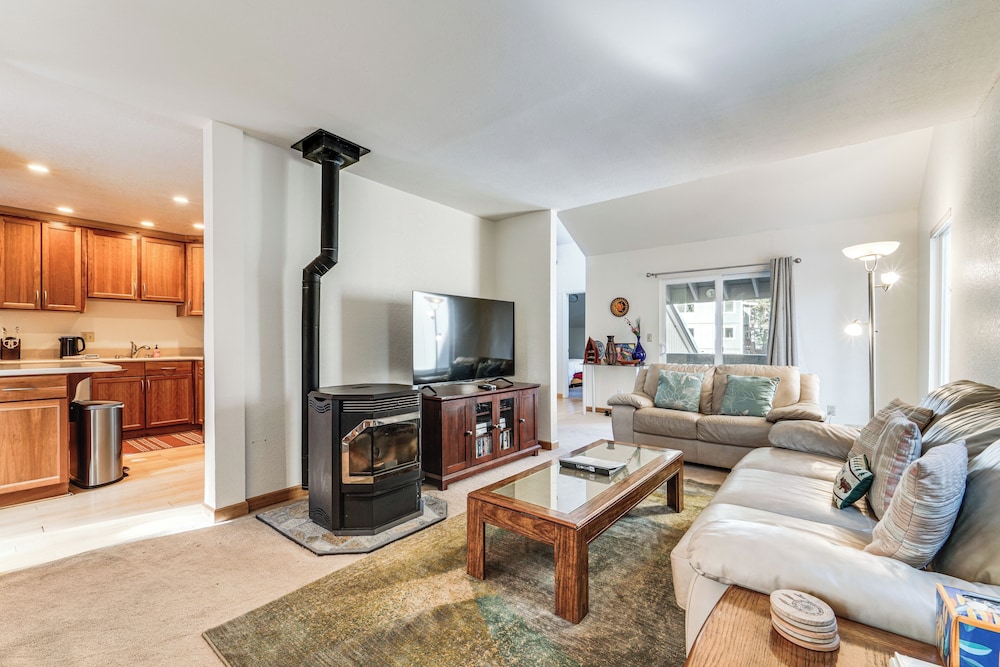 Ski, Golf & Hike! Incline Village Family Home