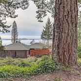 Walk to The Oyster Bar: Chuckanut Dr Retreat!