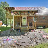 Family Cabin! Close to Greenbrier River & Snowshoe