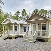 Relax & Recharge- Gulfport Cottage w/ Firepit