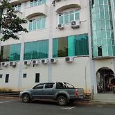 Sun Tree Hotel @ Triang