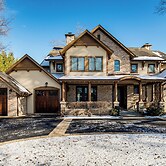 1 Mi to Metra: Estate w/ Theater, Game Room & More