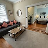 Exposed Brick Suite 1 Bed/ 1 Bath/ Pullout Sofa 1 Bedroom Apts