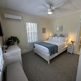 Bright & Sunny 1 Bed/ 1 Bath Downtown Newport - Unit 1 1 Bedroom Home