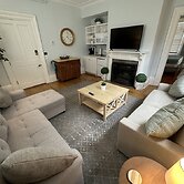 Spacious Suite 1 Bed/ 1 Bath/ Pullouts Sofas - Unit 5 1 Bedroom Apts