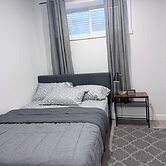Charming Family-friendly House Rental in Edmonton