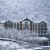 Macara Lake Park Hotel