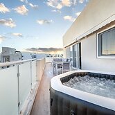 Luxury PH - Terrace & Jacuzzi & Sunbeds