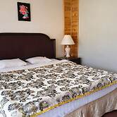Gegeen Sugnugur Tourist camp