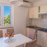 Apartment Luce 1 in Povljana
